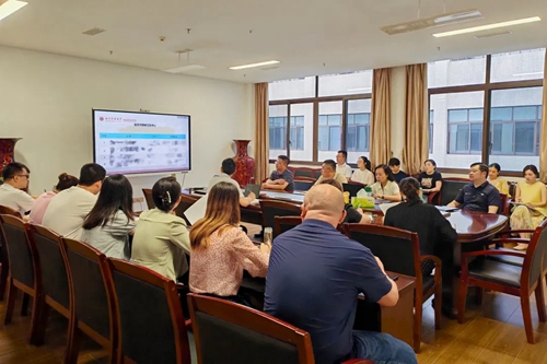 我院召開醫(yī)院發(fā)展委員會會議